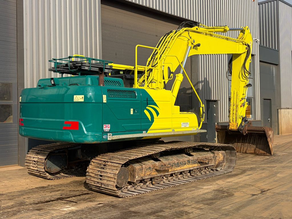 Hyundai HX260L