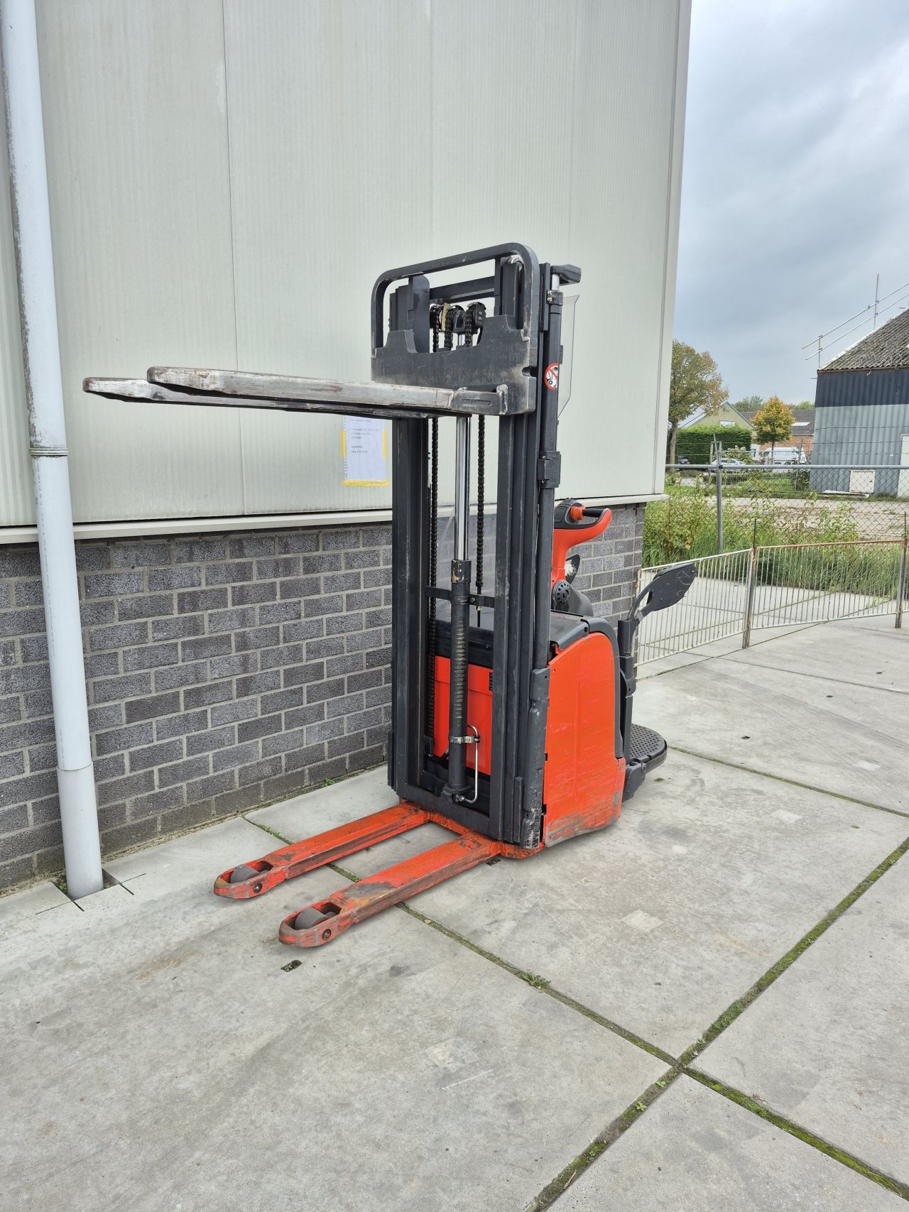 Linde L14AP bj 2012 triplex freelift 4.800 mm accu bj 2023