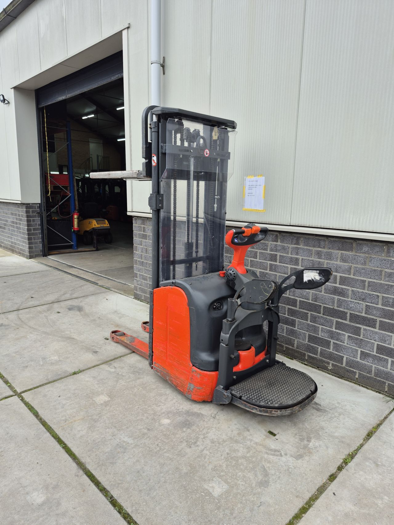 Linde L14AP bj 2012 triplex freelift 4.800 mm accu bj 2023