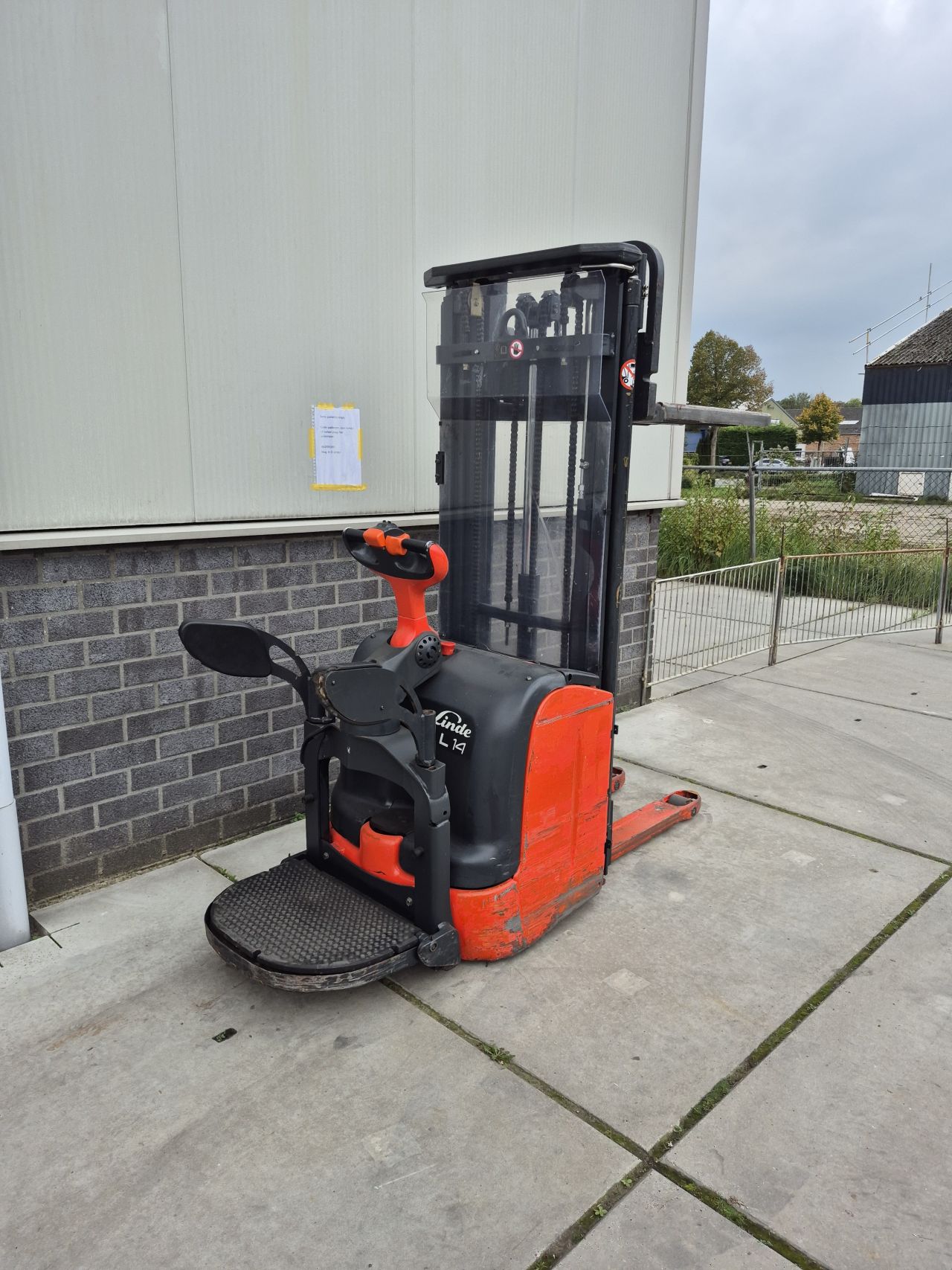 Linde L14AP bj 2012 triplex freelift 4.800 mm accu bj 2023