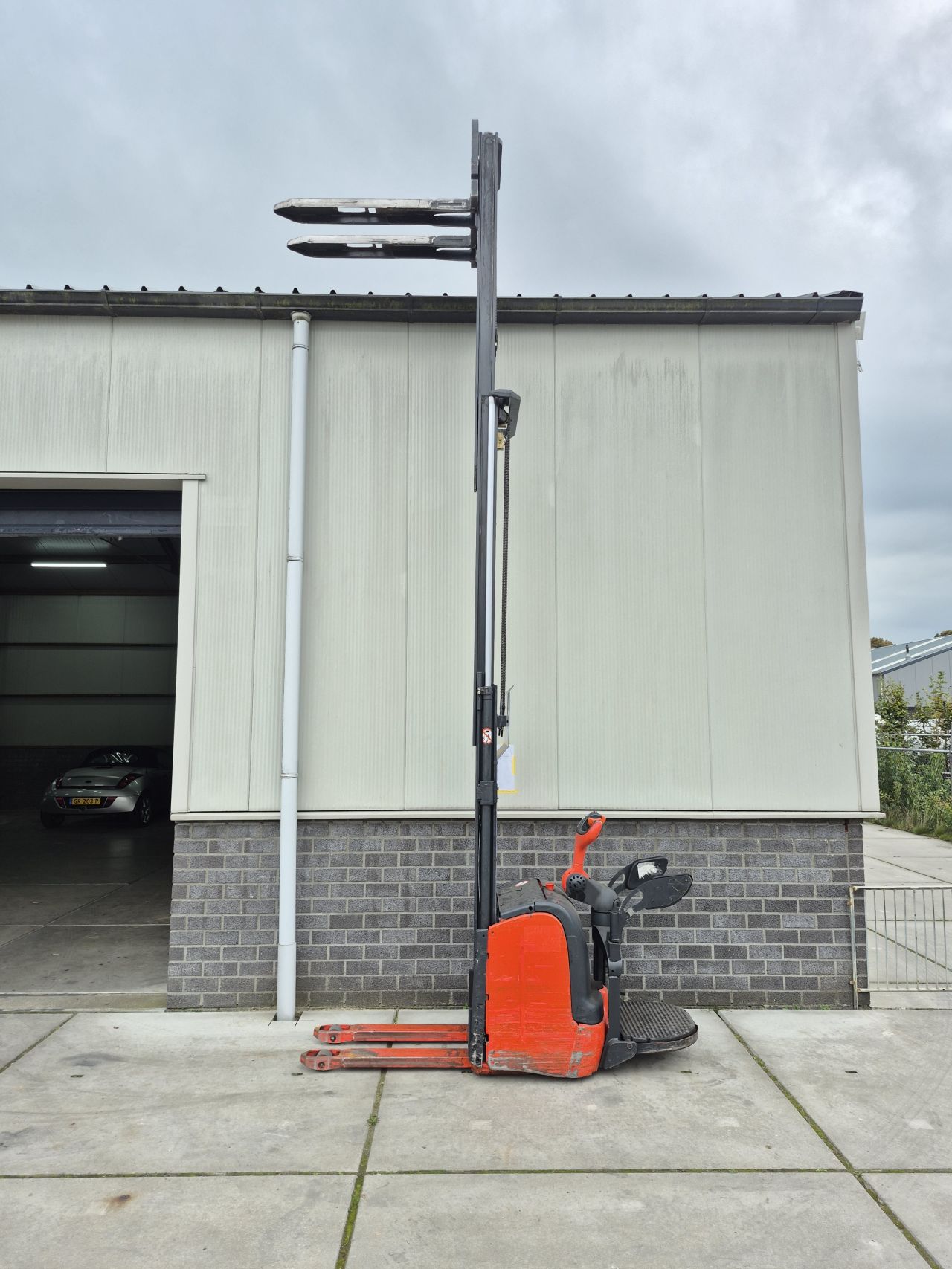 Linde L14AP bj 2012 triplex freelift 4.800 mm accu bj 2023