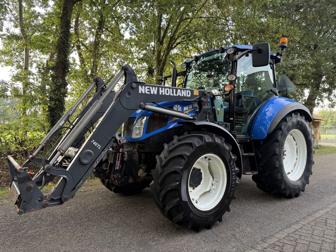 New Holland T4.85