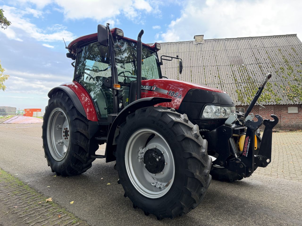Case IH Farmall 105A