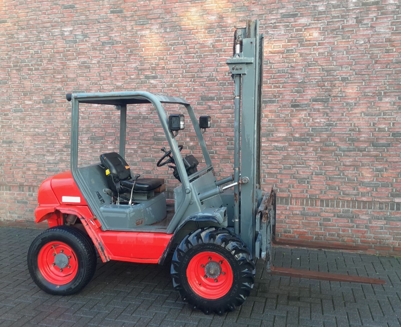 Lichte Diesel Terreinheftruck