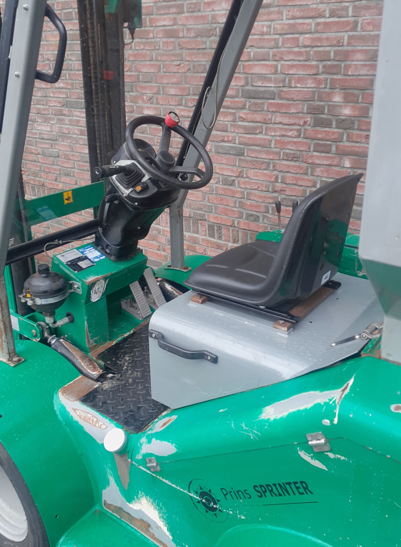 Compacte Diesel Veldheftruck