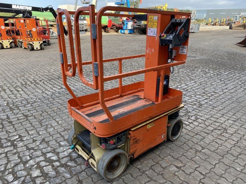 JLG 1230ES