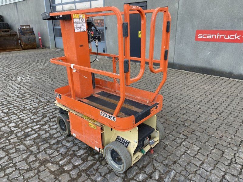 JLG 1230ES