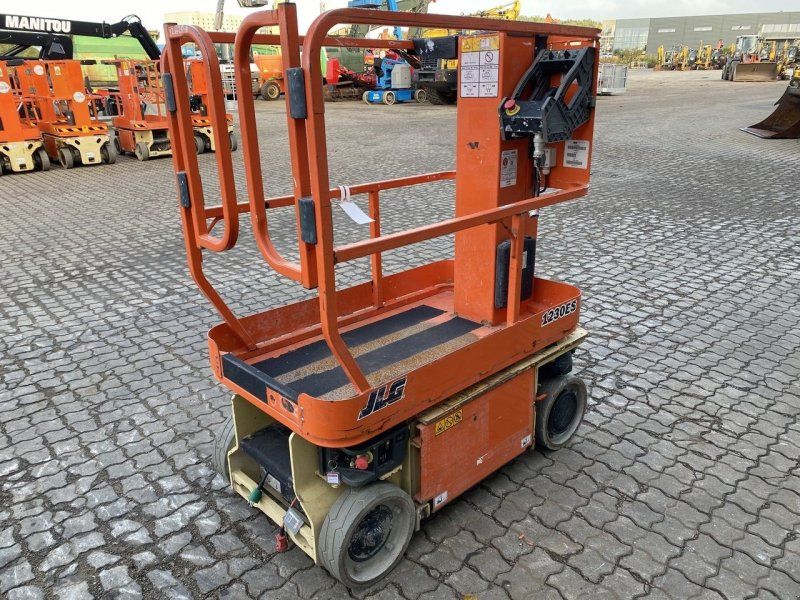 JLG 1230ES