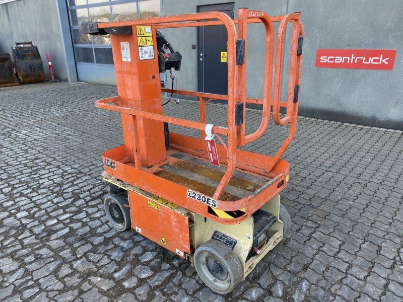 JLG 1230ES