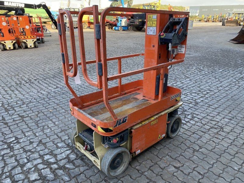 JLG 1230ES
