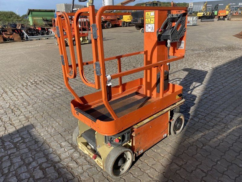 JLG 1230ES