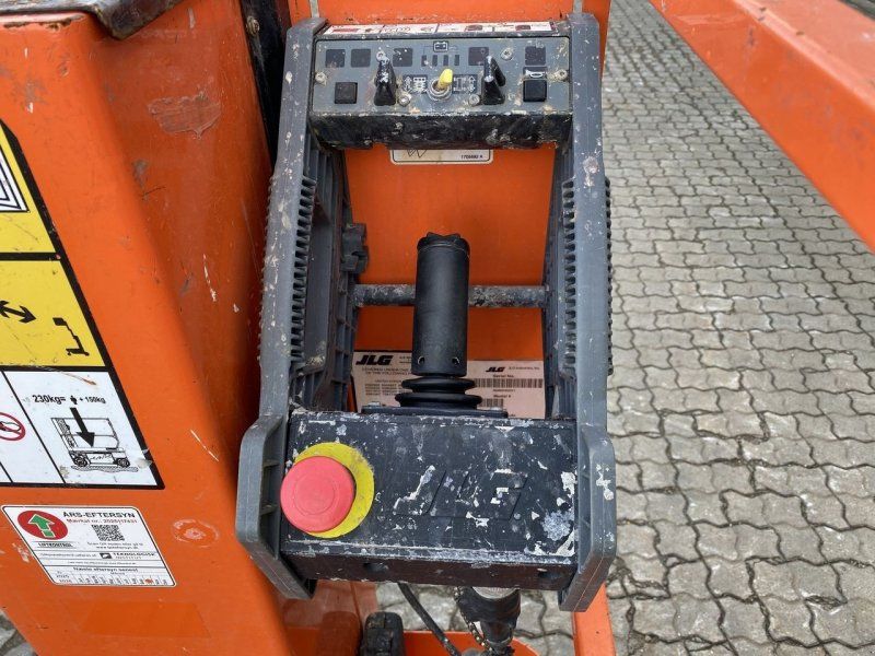 JLG 1230ES