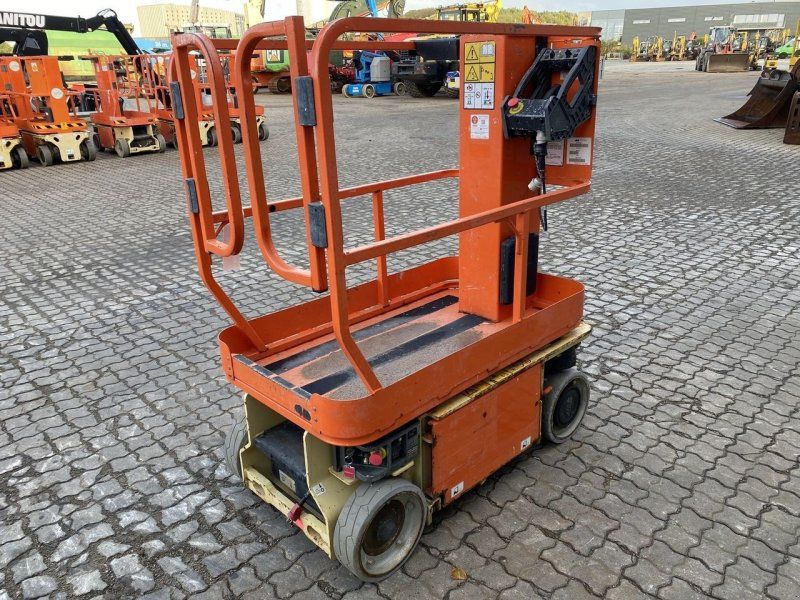 JLG 1230ES