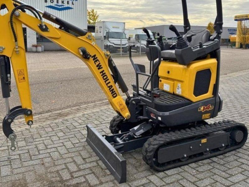 New Holland E14D ROLL-BAR AG