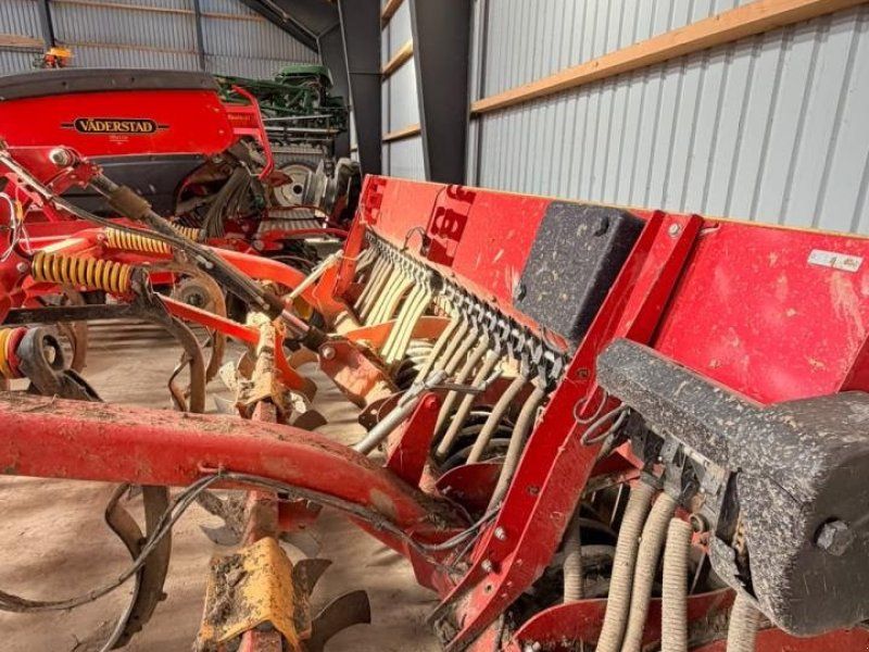 Väderstad CULTUS 400