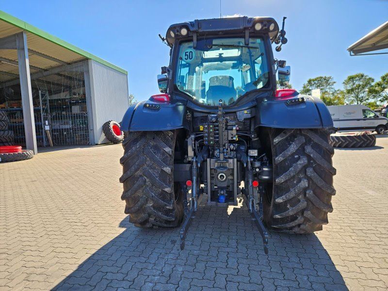 Valtra N 174