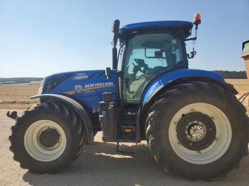 New Holland T7.270AC