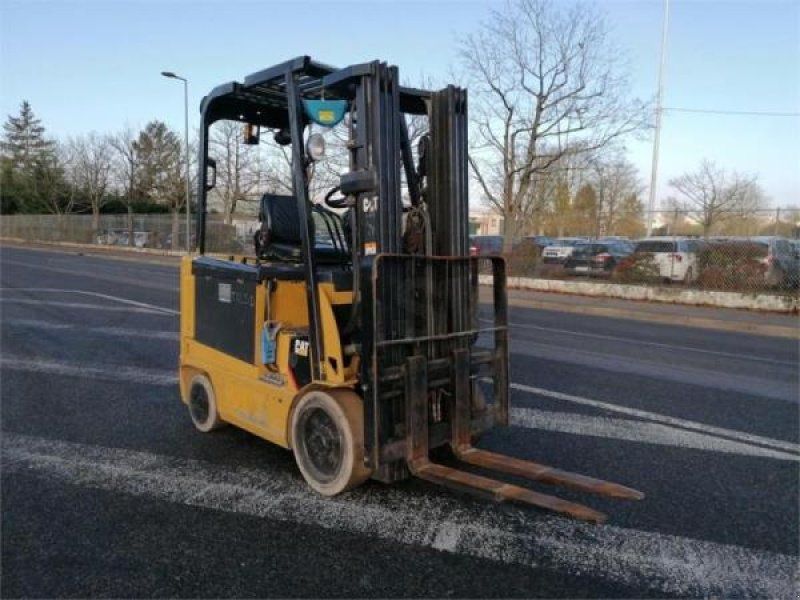 Caterpillar EC25