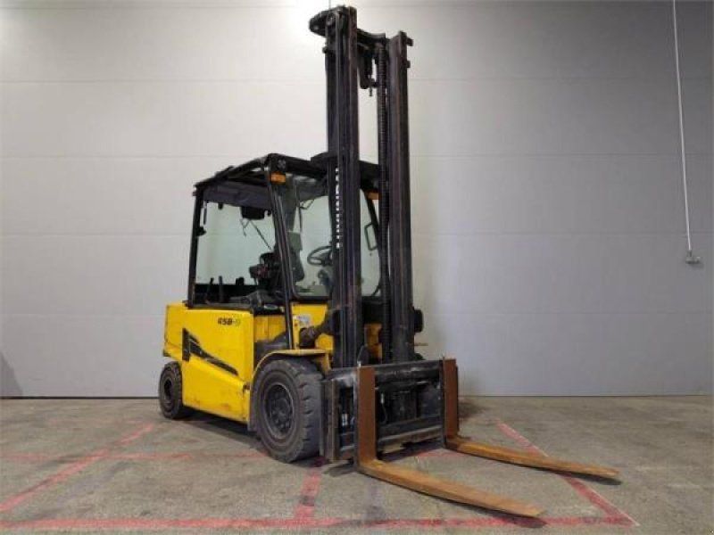 Hyundai 45 B-9