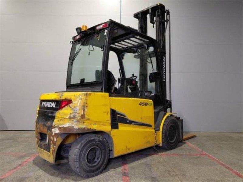 Hyundai 45 B-9