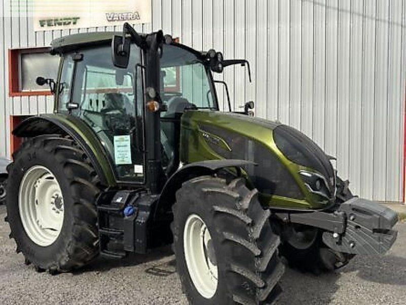 Valtra a105
