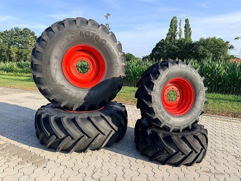 Claas 680/85 R32 + 500/70 R24 Mitas AC 70 G