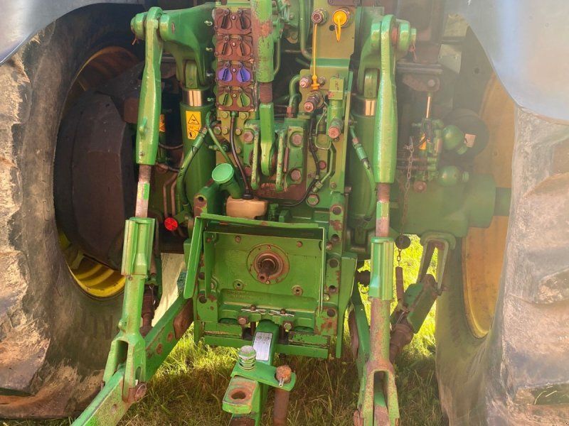 John Deere 6215R Premium Ultimate med frontlift