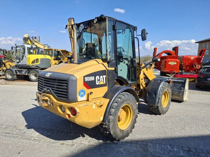 Caterpillar 908M