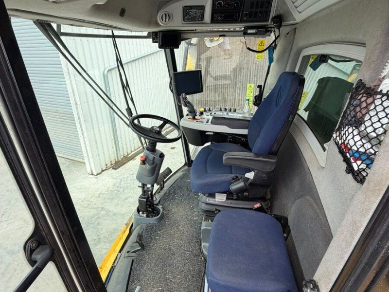 New Holland CX6.80