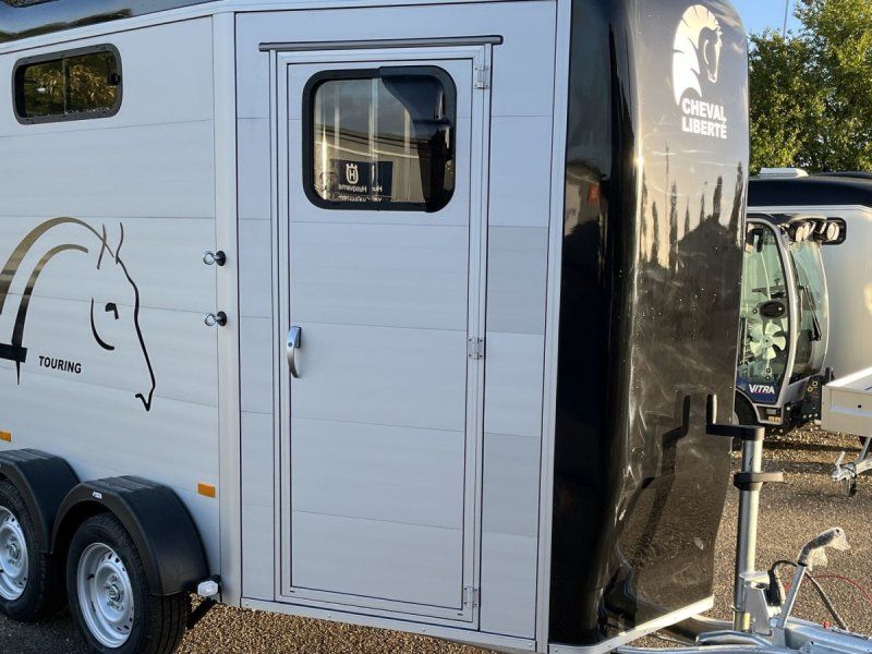 Cheval Liberte Touring 2600 Frontudgang + Sadelrum
