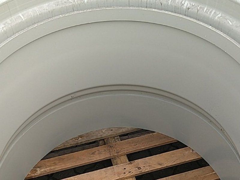 Taurus 650/85R38 23x38 230mm