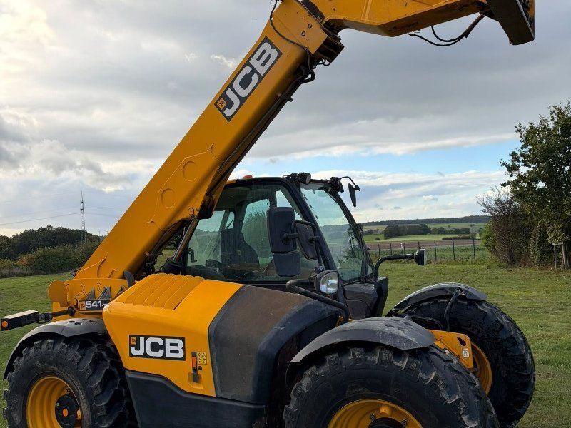 JCB 541-70