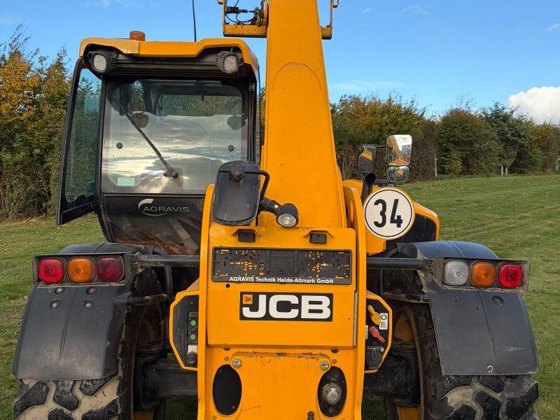 JCB 541-70