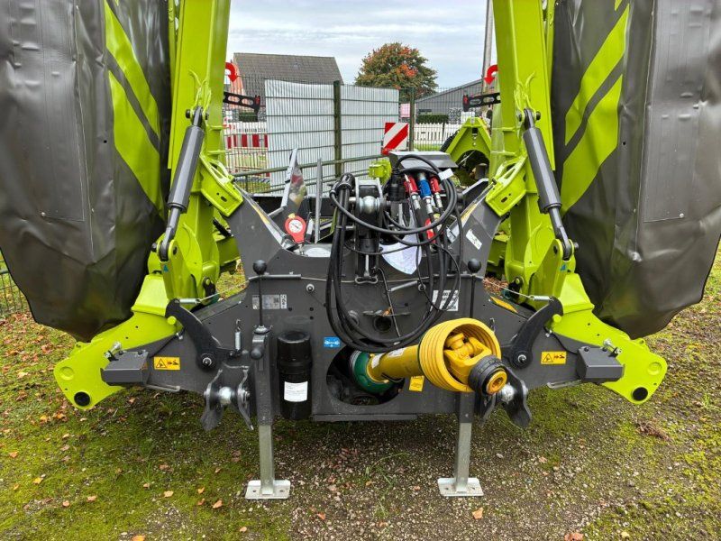 Claas Disco 9300 Direct Swather