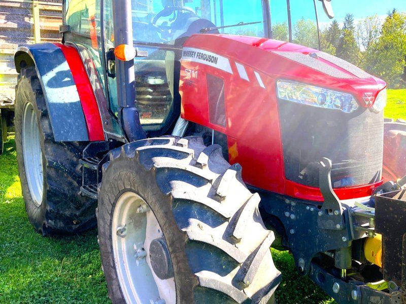 Massey Ferguson 5711 MR