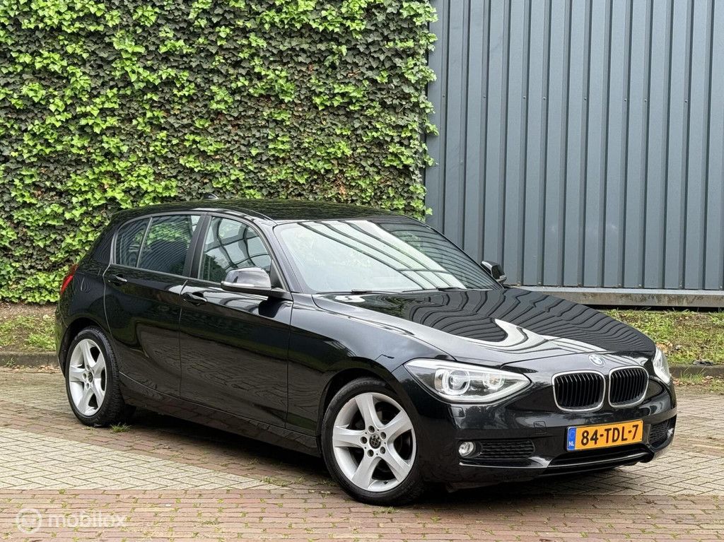 BMW 1-serie 116i Business+ |Cruise|Trekhaak|Xenon/Led|Clima