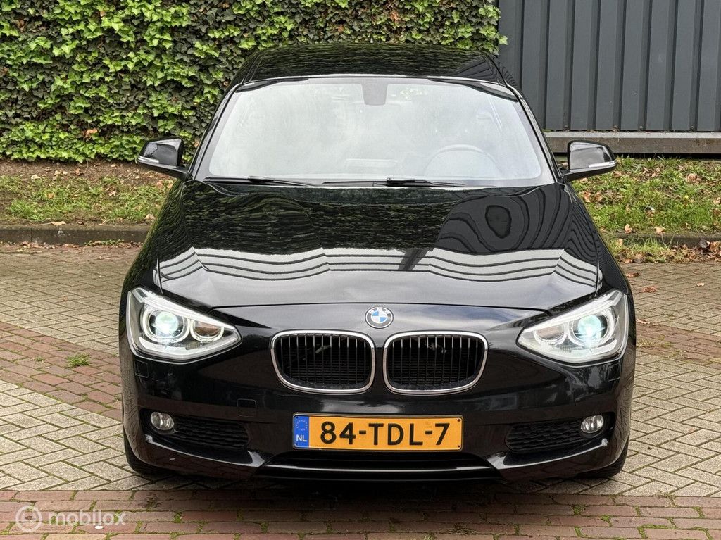 BMW 1-serie 116i Business+ |Cruise|Trekhaak|Xenon/Led|Clima
