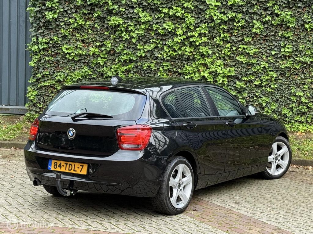 BMW 1-serie 116i Business+ |Cruise|Trekhaak|Xenon/Led|Clima