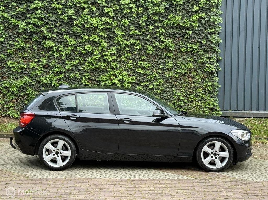 BMW 1-serie 116i Business+ |Cruise|Trekhaak|Xenon/Led|Clima