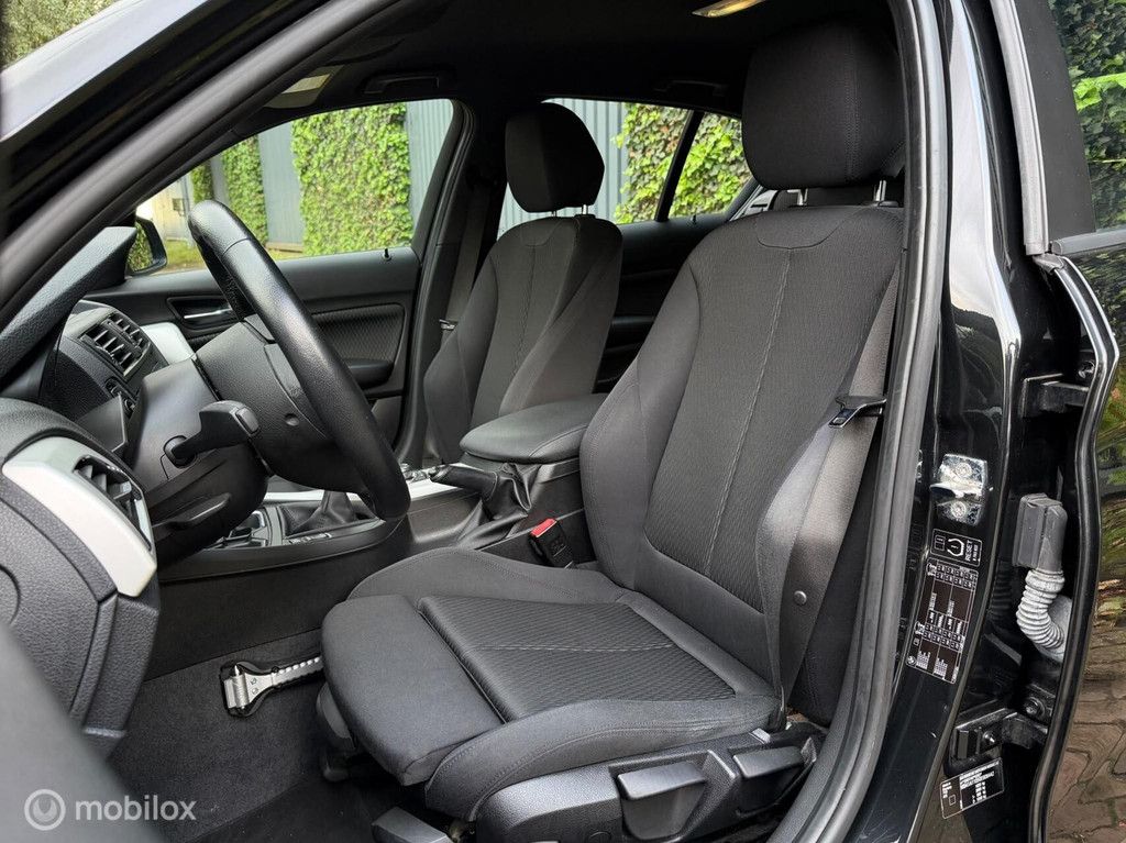 BMW 1-serie 116i Business+ |Cruise|Trekhaak|Xenon/Led|Clima