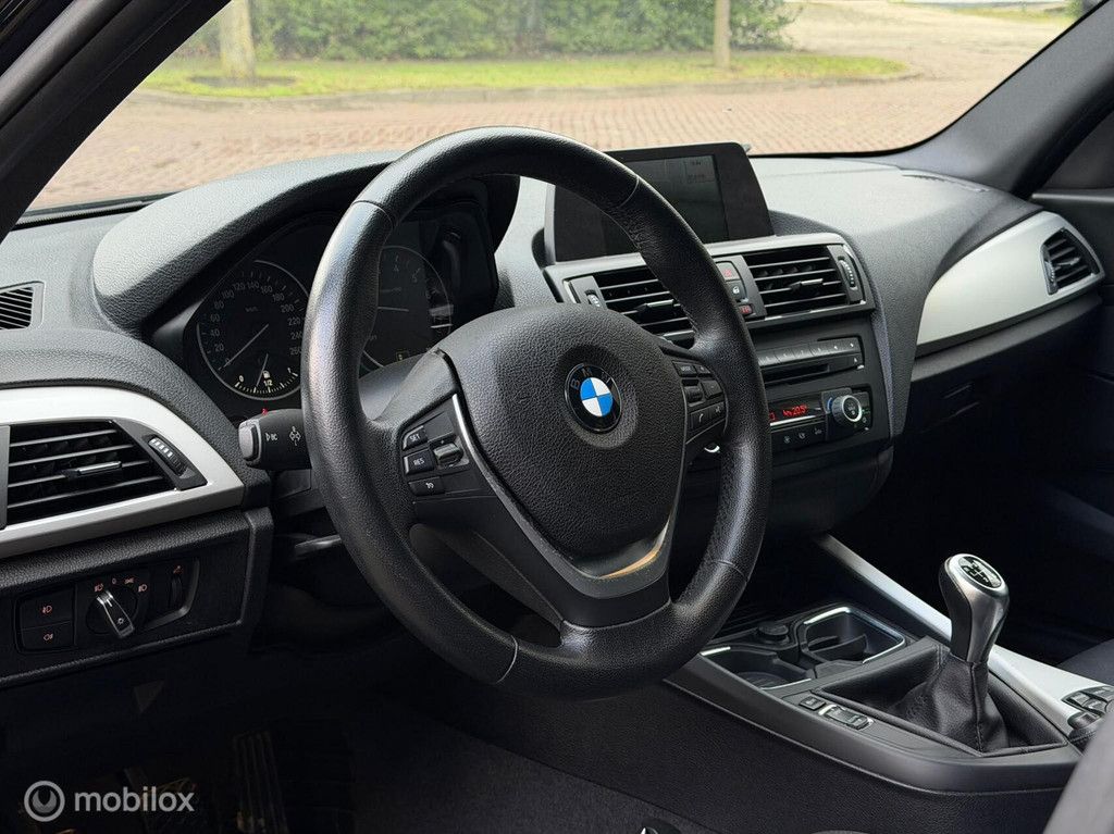 BMW 1-serie 116i Business+ |Cruise|Trekhaak|Xenon/Led|Clima
