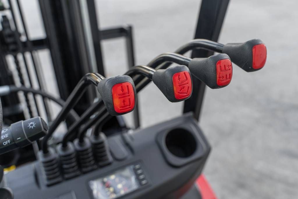 Manitou MI 30 D