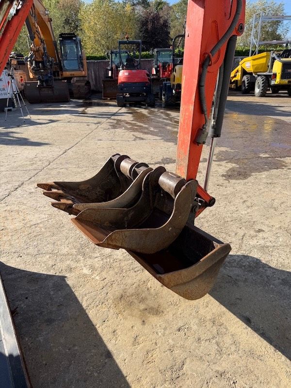 Kubota U 20-3