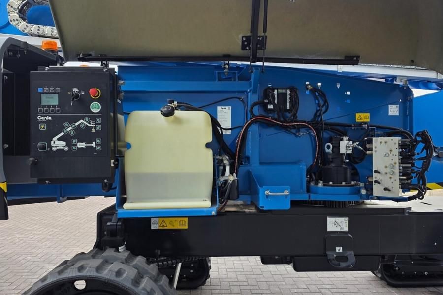 Genie S-80J Trax Valid inspection, Diesel, 4x4 Drive, 26