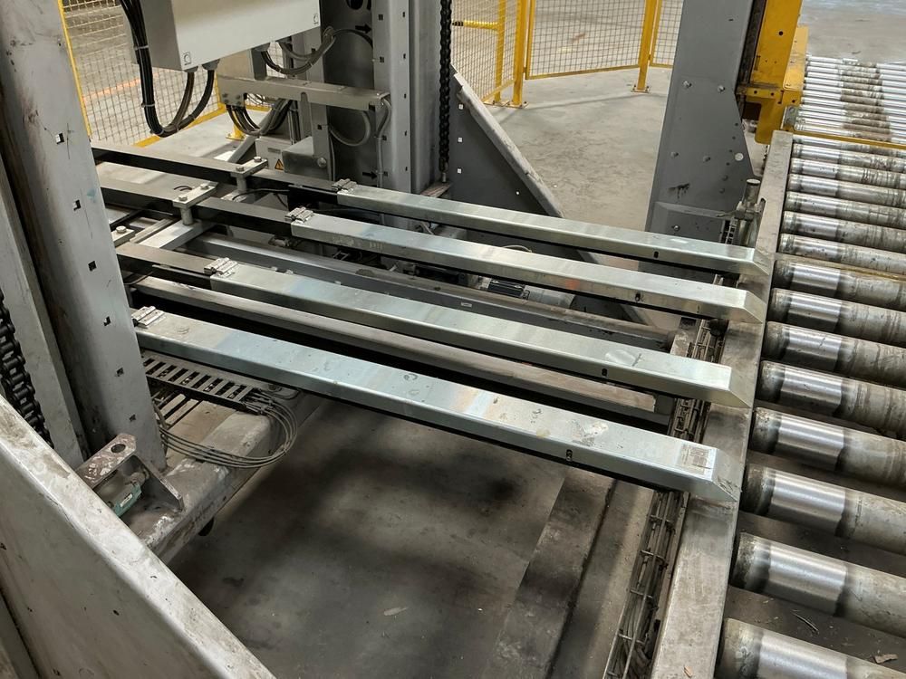 2015 Langhammer Palettenverdoppler PAV 62 pallet stacking station