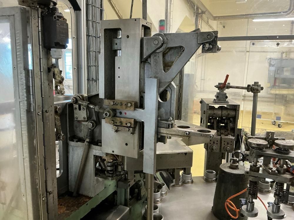 1988 IWK TU 200 / TZ 101 Filling machine
