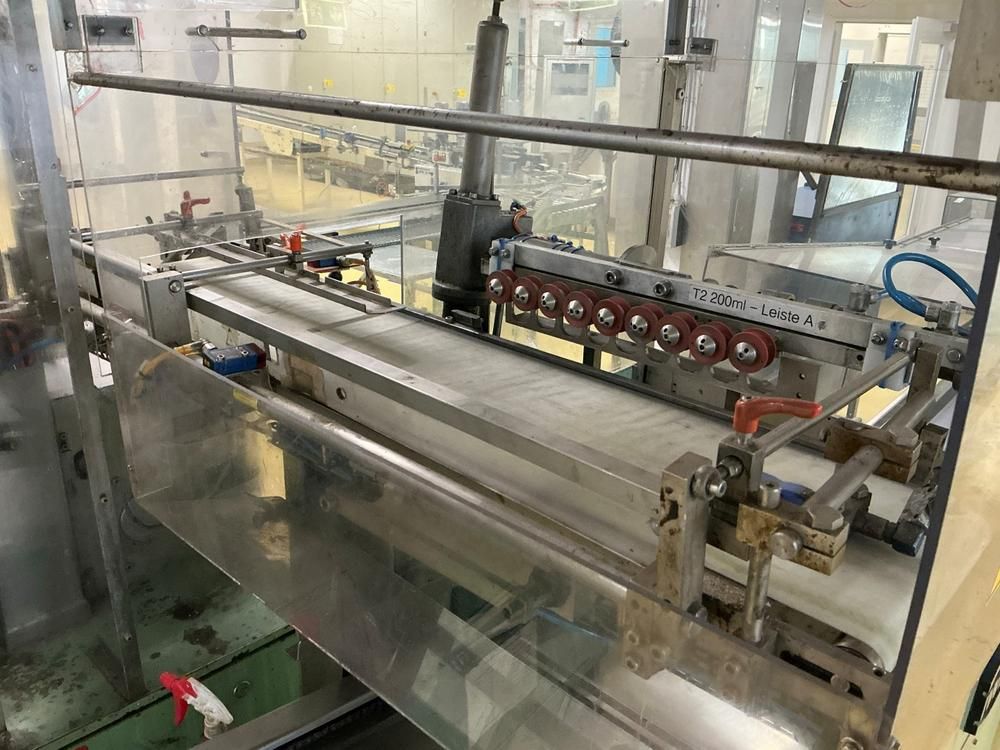 1988 IWK TU 200 / TZ 101 Filling machine