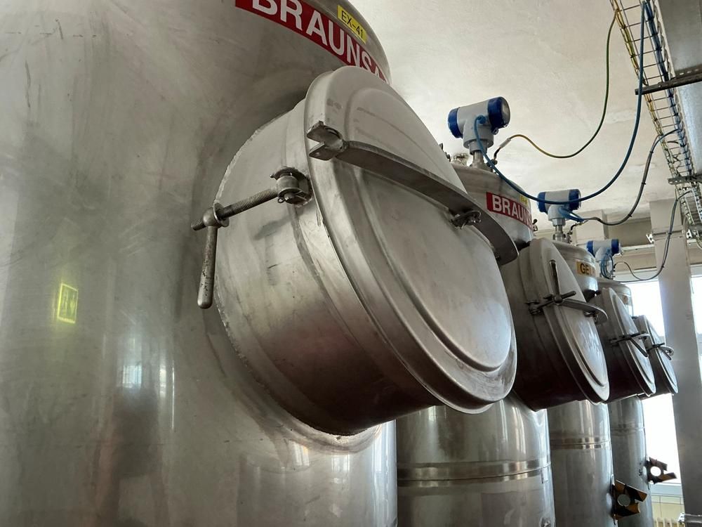 S/S vertical storage tank