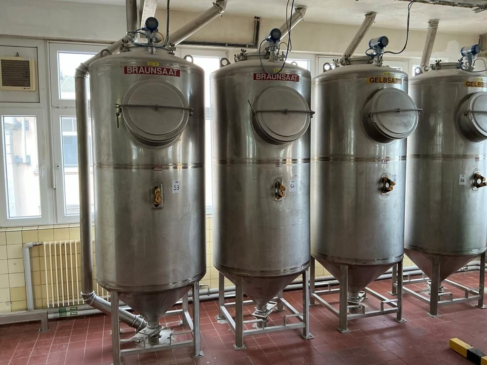 S/S vertical storage tank