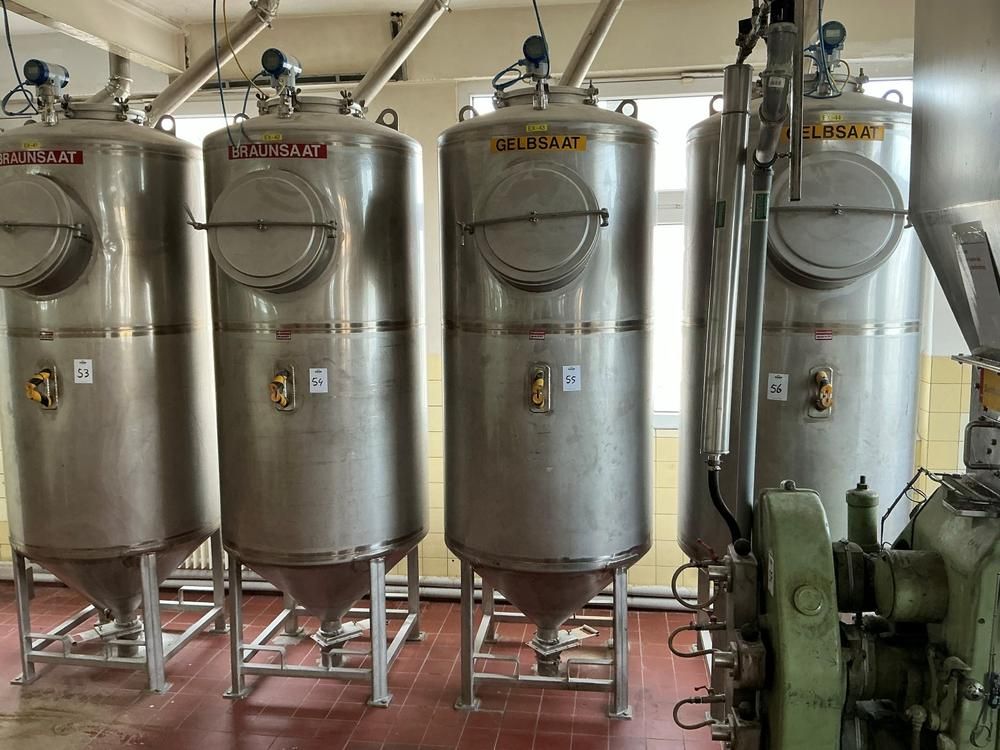 S/S vertical storage tank